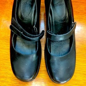 Size 40 Mary Jane Dansko